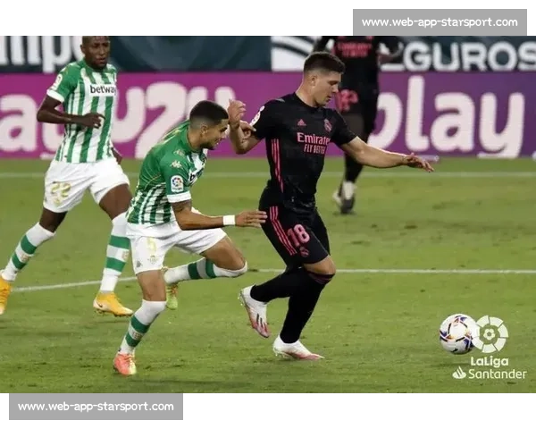 开罗国民前锋痛失三分：上半场错失四球良机，点球争议成转折