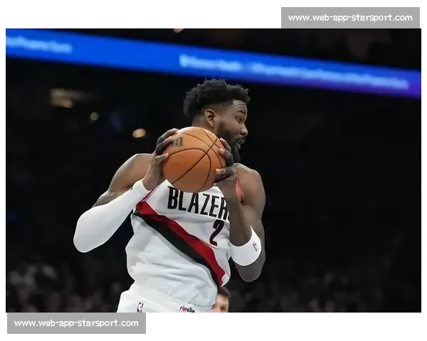 艾顿开拓者生涯：场均 15+10 高效两双却遭买断，内线支柱为何成重建牺牲品？